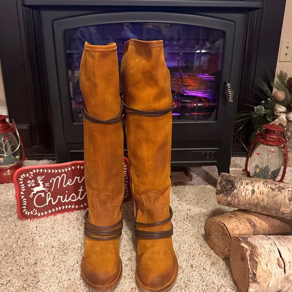 Freebird Women's Lace Up Boots in Brown - Picture 5 of 10